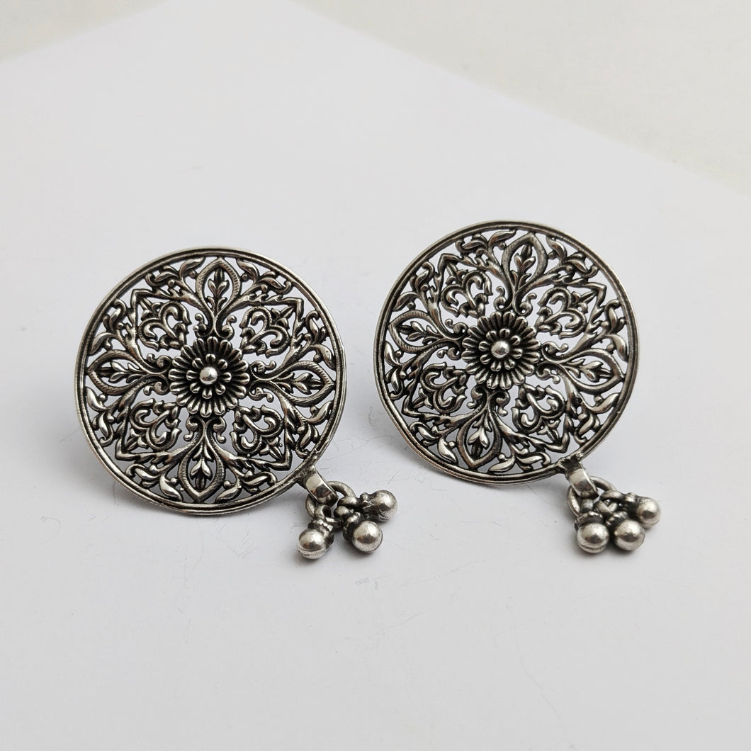 Silver filigree studs