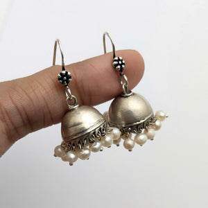 Simple pearl jhumki