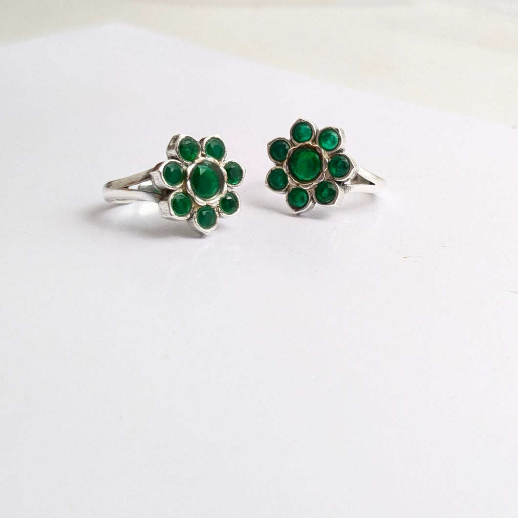 Silver toe ring with green floral design