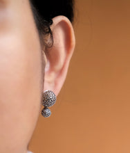 Double ball earrings