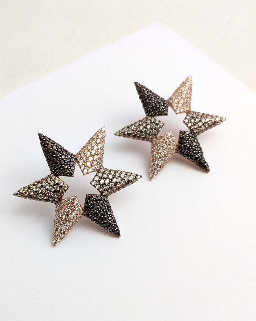 Micro setting zircon star studs