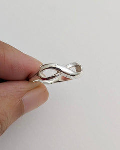 Infinity ring